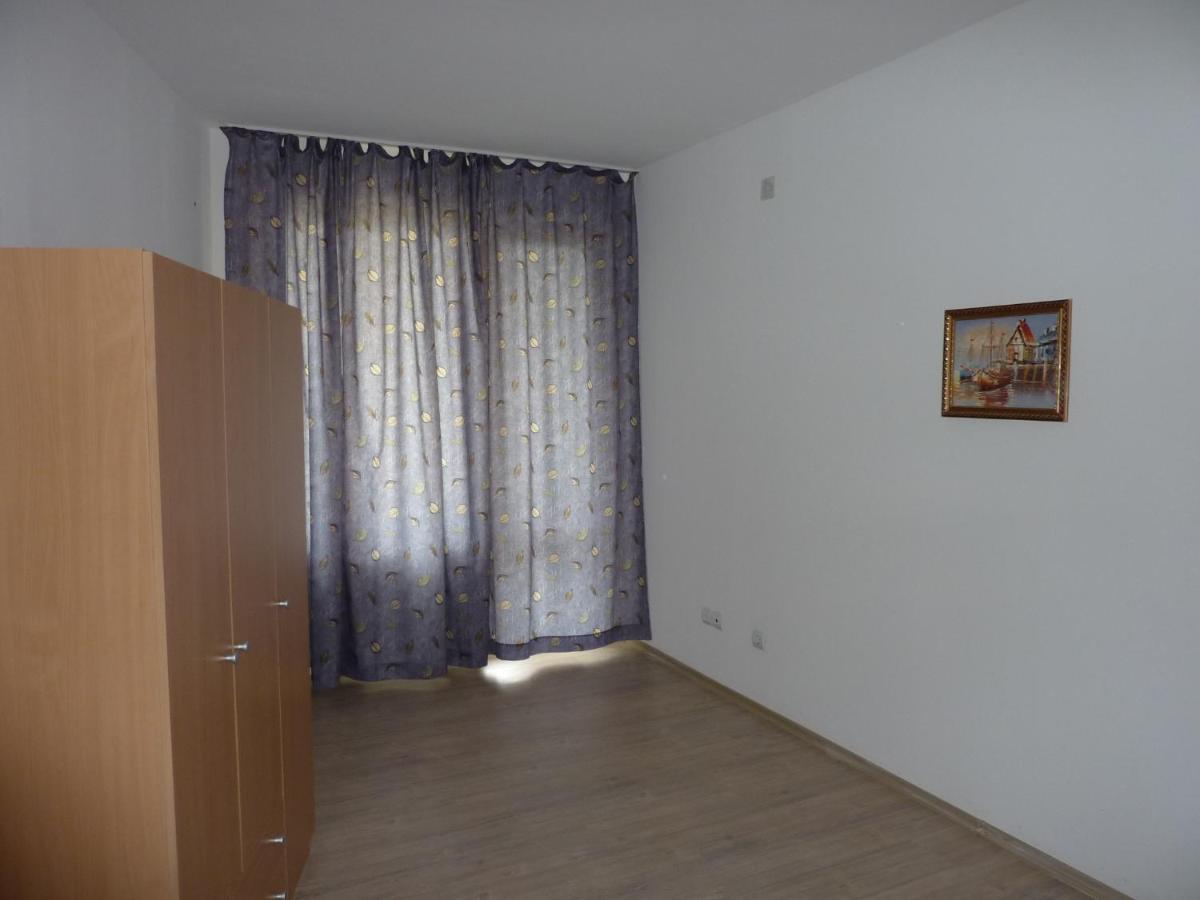 Riviera Sea Villageapartments Golden Sands Exterior photo